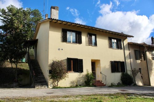 Semi-detached house in Assisi