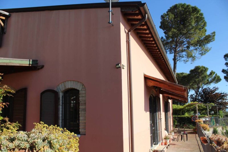 Vrijstaande woning in Assisi