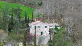 Klein huisje op het platteland in Monte Castello di Vibio