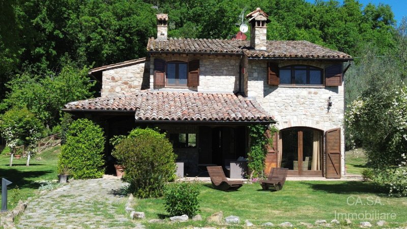 Klein huisje op het platteland in Monte Castello di Vibio