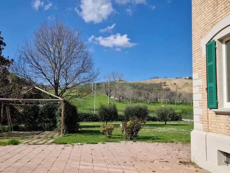 Villa i Santa Vittoria in Matenano