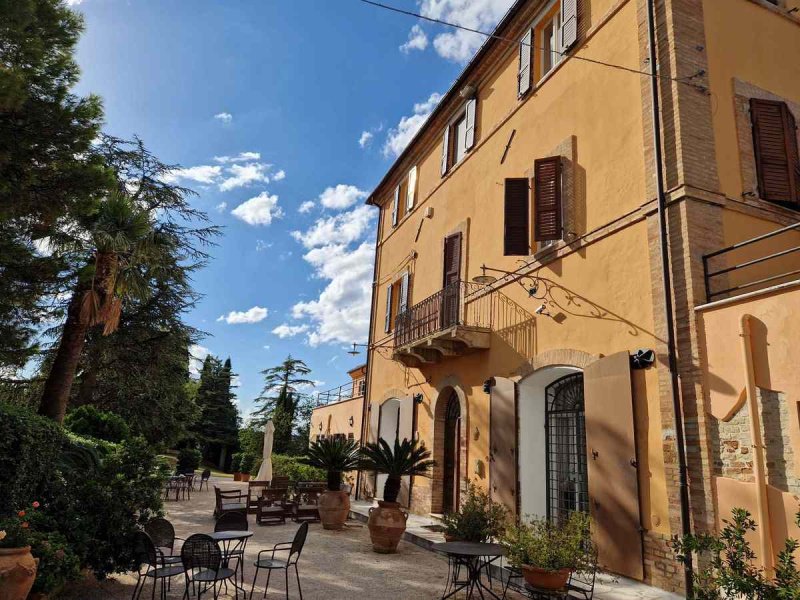 Villa in Offida