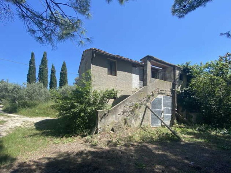 Country house in Montefiore dell'Aso