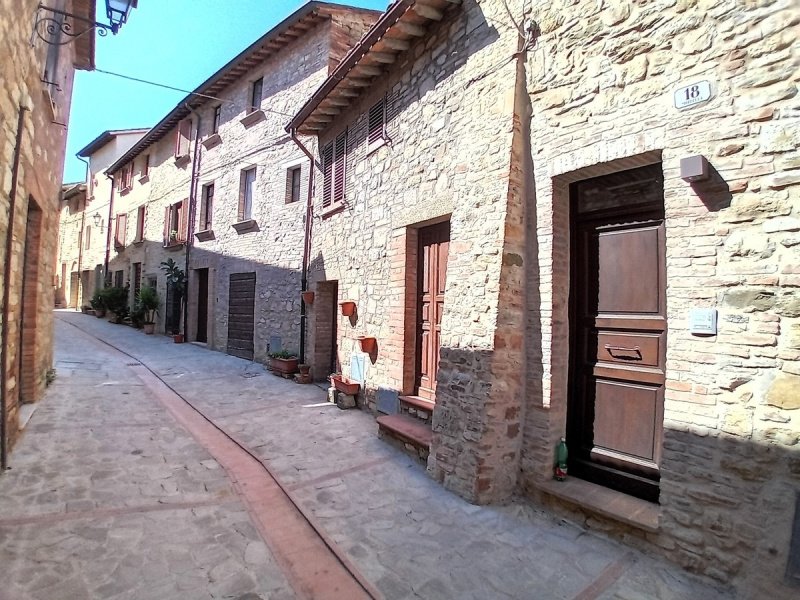 Casa geminada em Marsciano