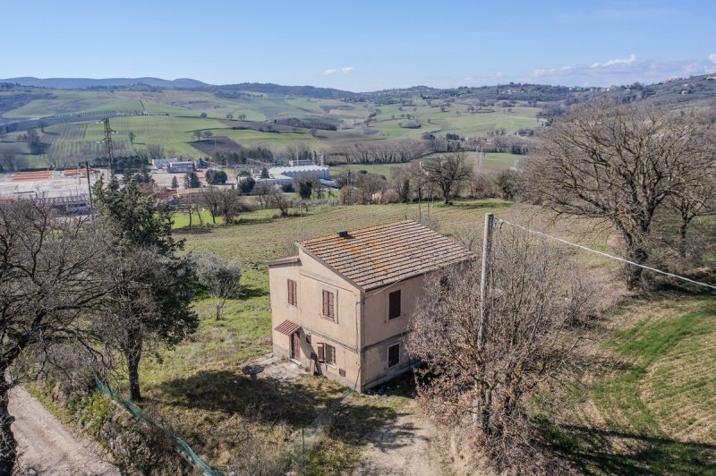 Casa independente em Gualdo Cattaneo