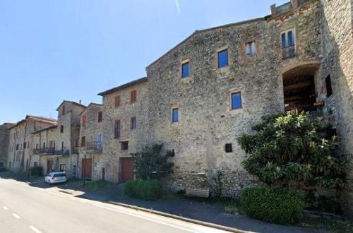 Top-to-bottom house in Fratta Todina