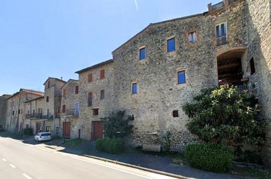 Top-to-bottom house in Fratta Todina
