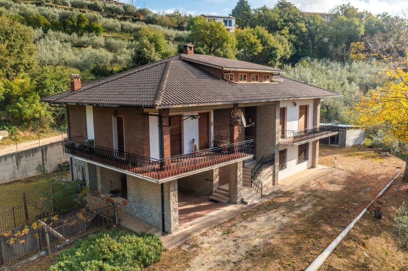 Moradia em Gualdo Cattaneo