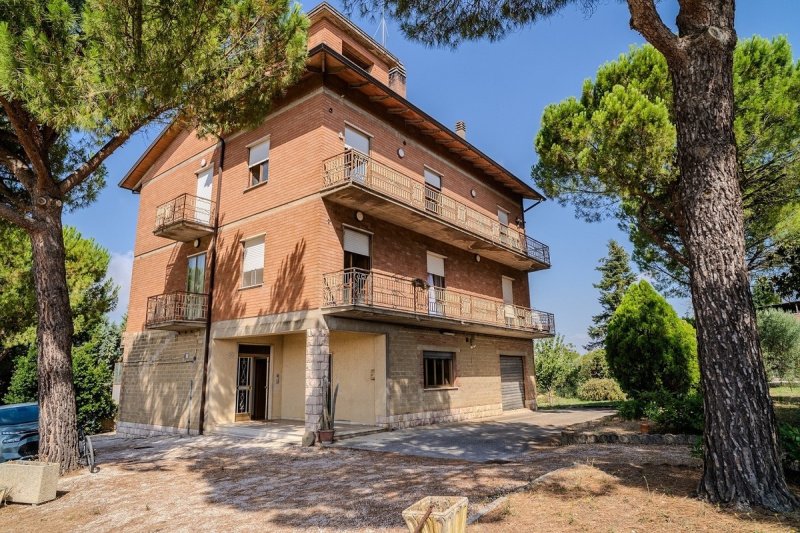 Vrijstaande woning in Marsciano