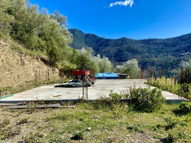 Строительный участок в Перинальдо