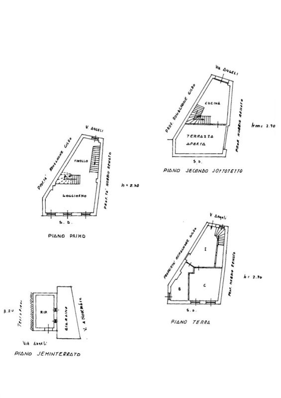 阿普里卡莱排楼
