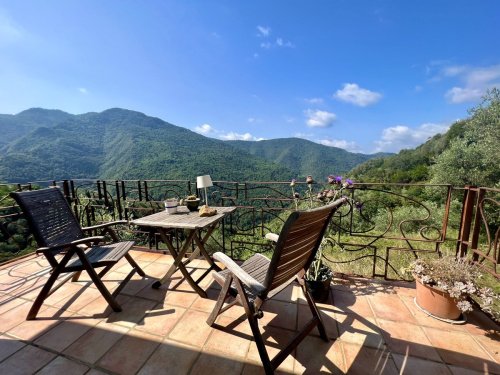 Country house in Castel Vittorio