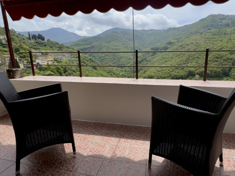 Self-contained apartment in Apricale