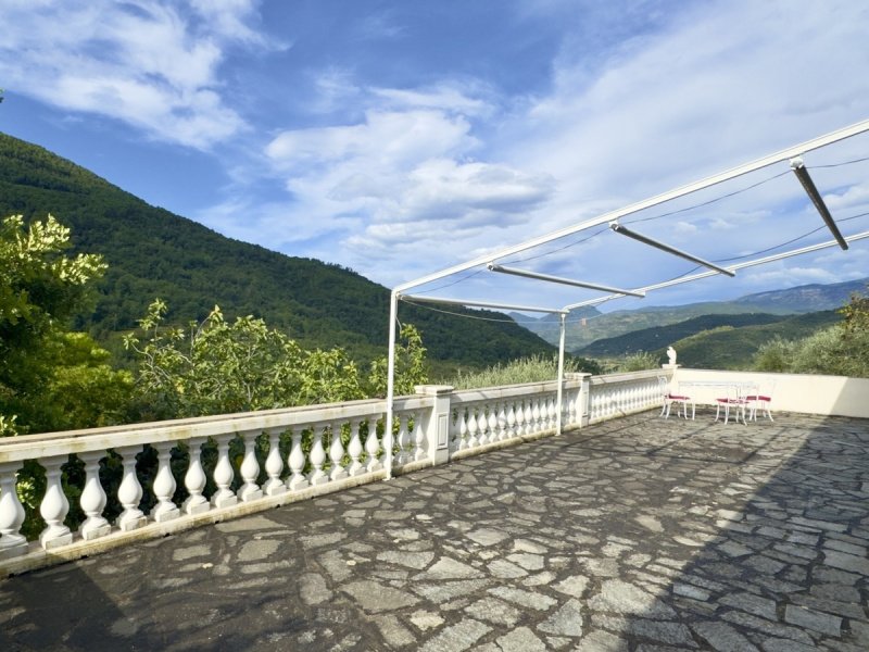 Huis op het platteland in Apricale