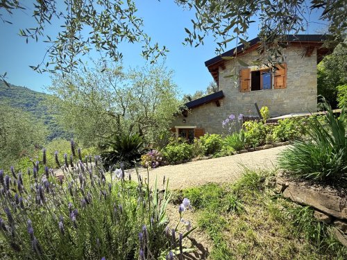 Casa de campo em Apricale