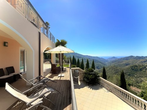 Вилла в Перинальдо