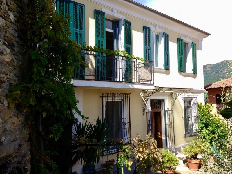 Detached house in Borgomaro