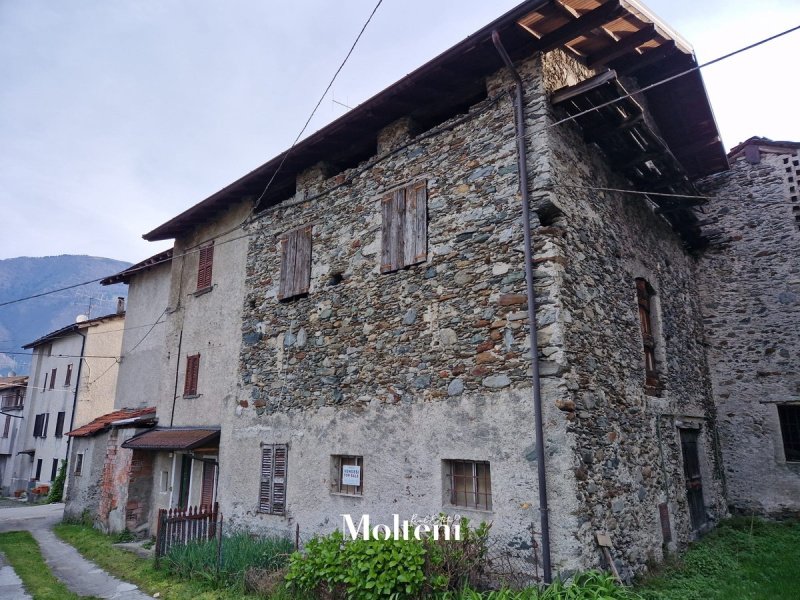 Maison jumelée à Delebio