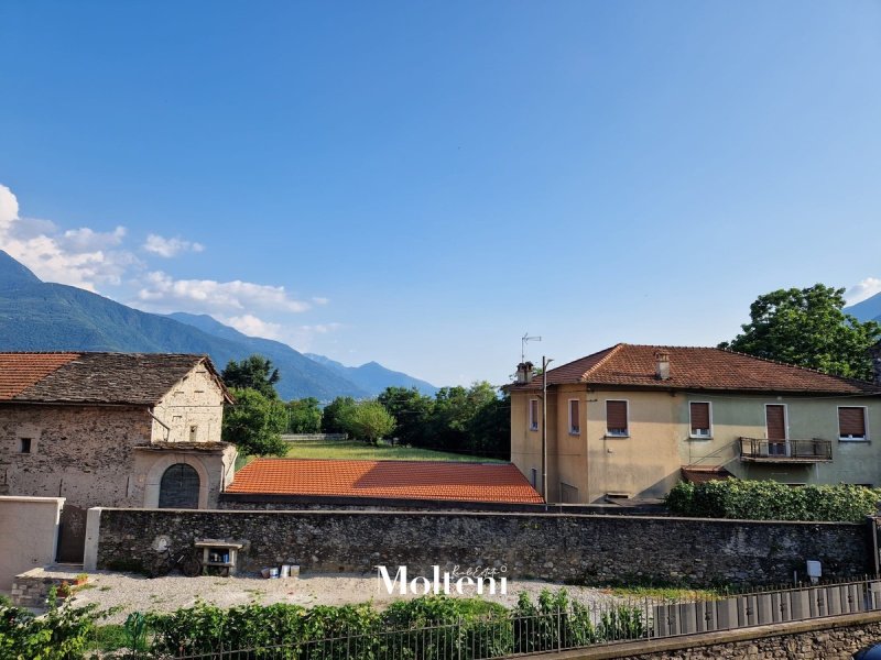 Maison individuelle à Gravedona ed Uniti