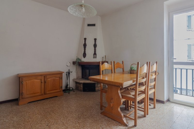 Detached house in Mandello del Lario