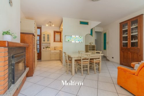Semi-detached house in Lierna