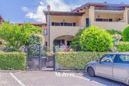 Таунхаус в Манделло-дель-Ларио