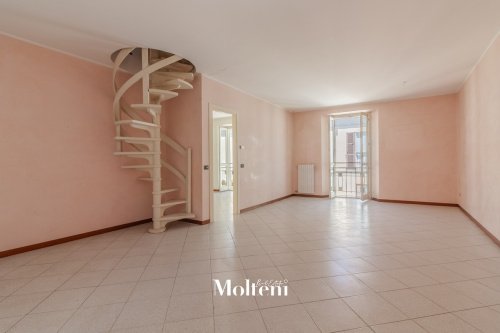 Apartamento em Lecco