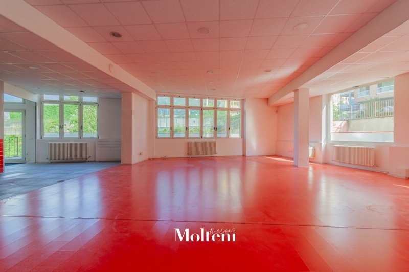 Local commercial à Lecco