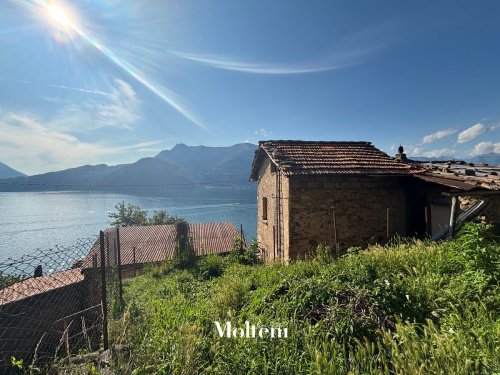 Vrijstaande woning in Bellano