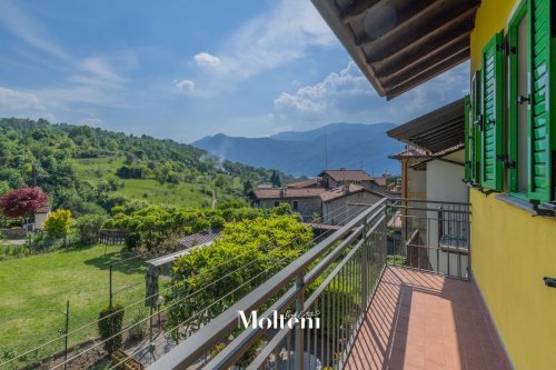 Villetta a schiera a Lierna