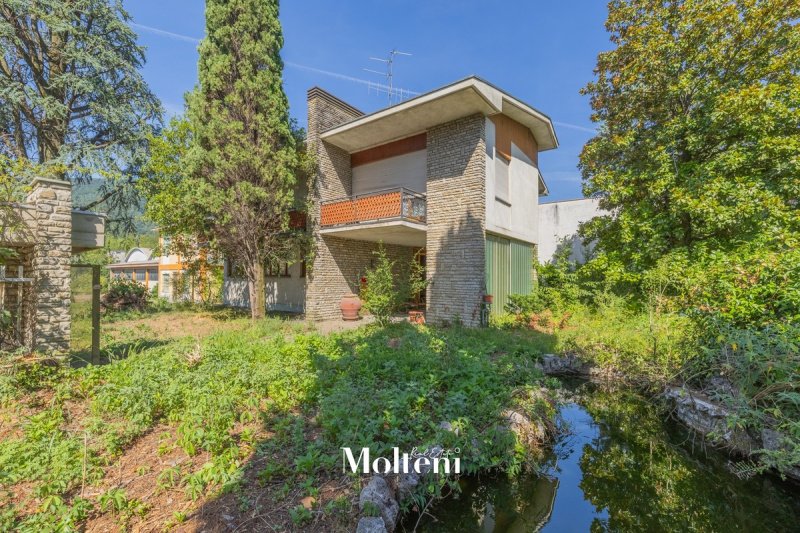 Villa à Vercurago