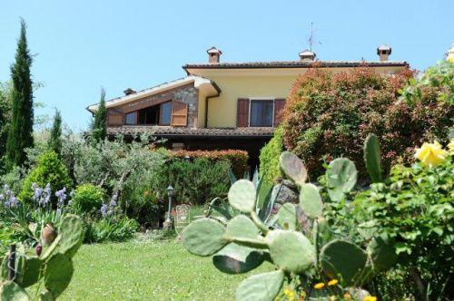 Villa a Monte Grimano Terme