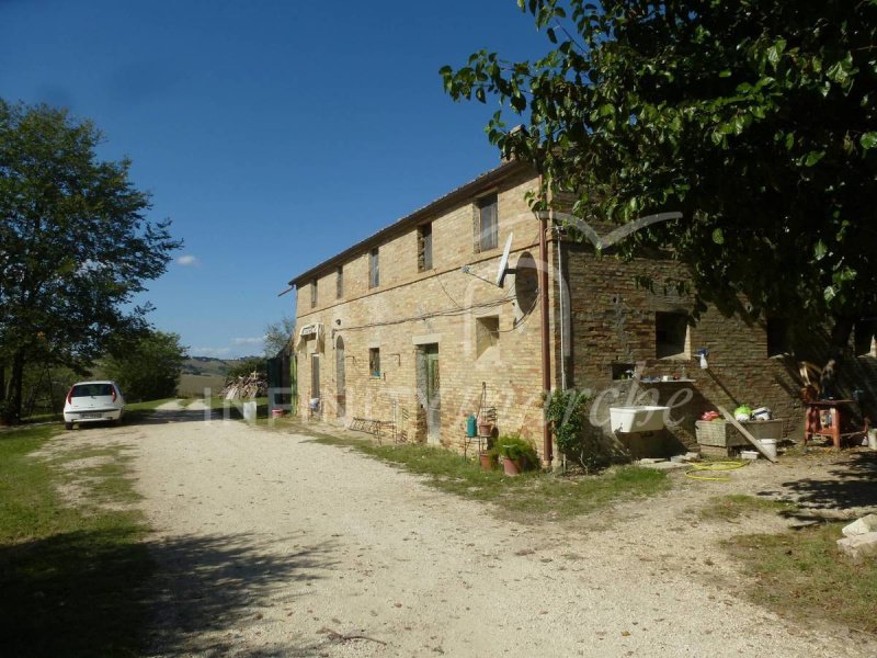 Bauernhaus in Montelupone