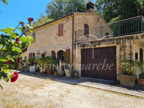 Bauernhaus in Massignano