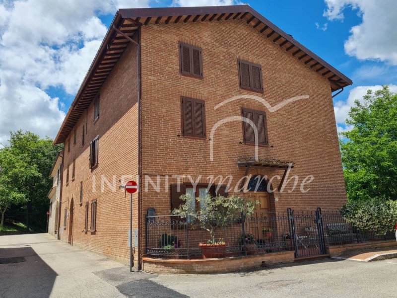 Detached house in Belforte del Chienti