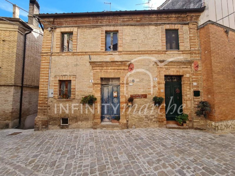 Detached house in Ponzano di Fermo