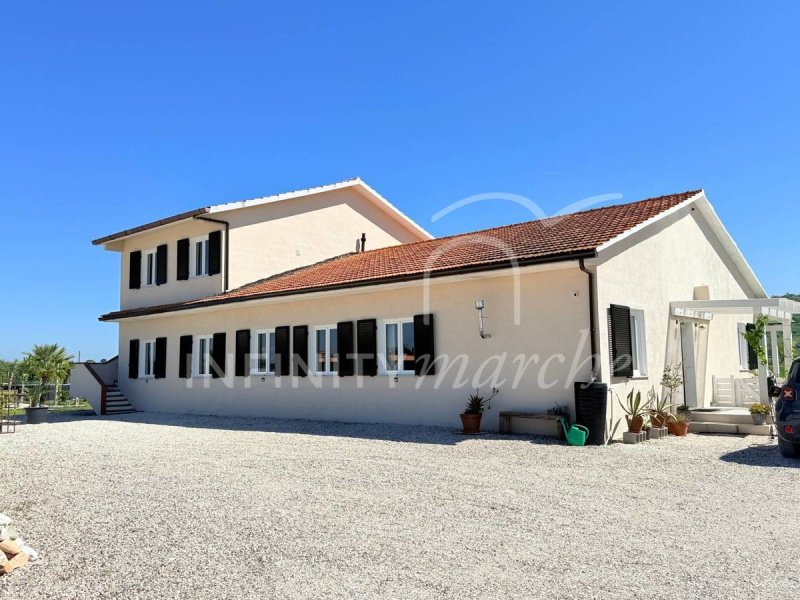 Country house in Potenza Picena