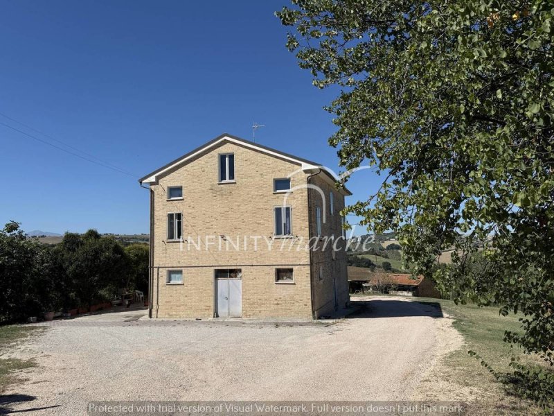 Landhuis in Torre San Patrizio