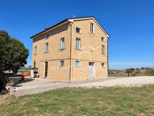 Landhuis in Torre San Patrizio