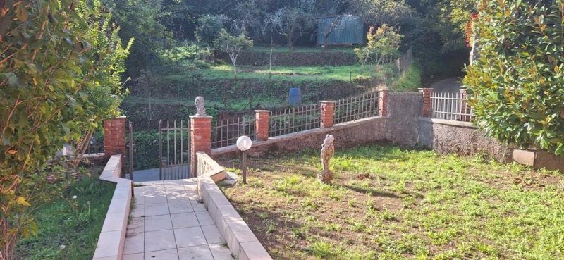 Casa indipendente a Pescaglia