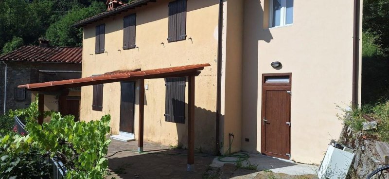 Klein huisje op het platteland in Pescaglia