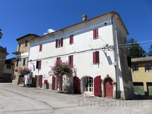 House in Fratte Rosa