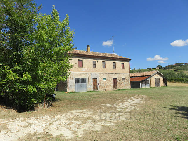 Сельский дом в Остра-Ветере