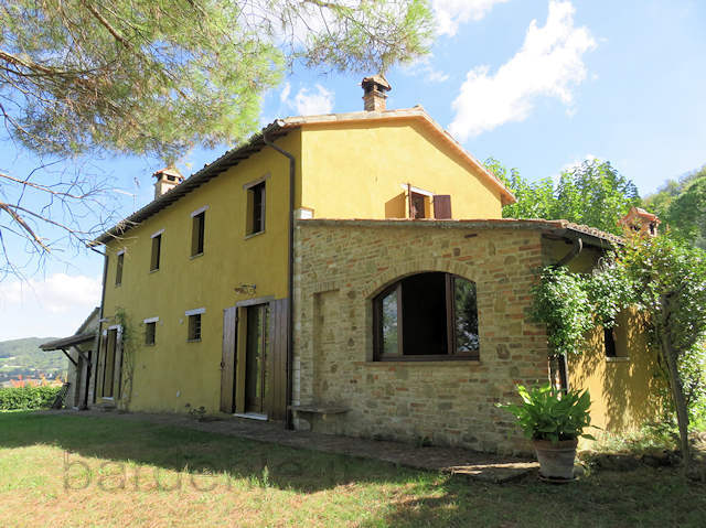 Maison de campagne à Montefelcino