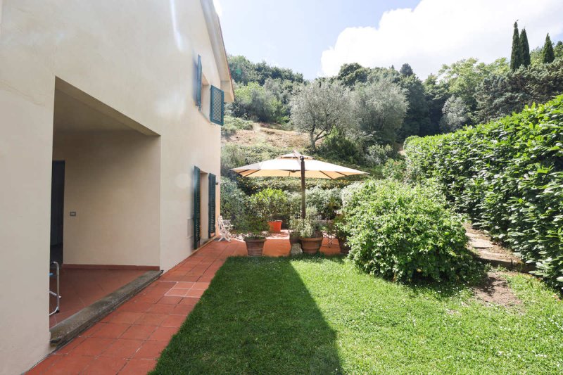 Moradia com terraço em Fiesole