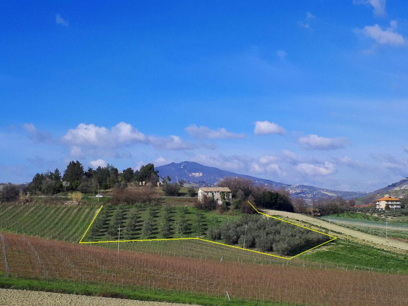 Klein huisje op het platteland in Appignano del Tronto