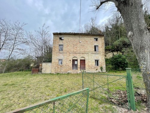 Country house in Montappone