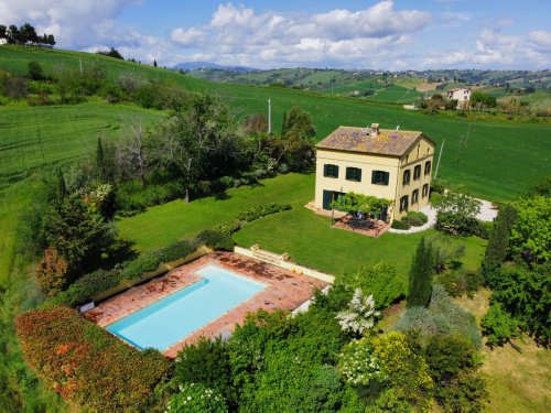 Ferme à Falerone