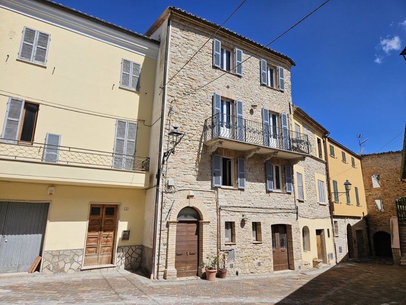 Top-to-bottom house in Rotella