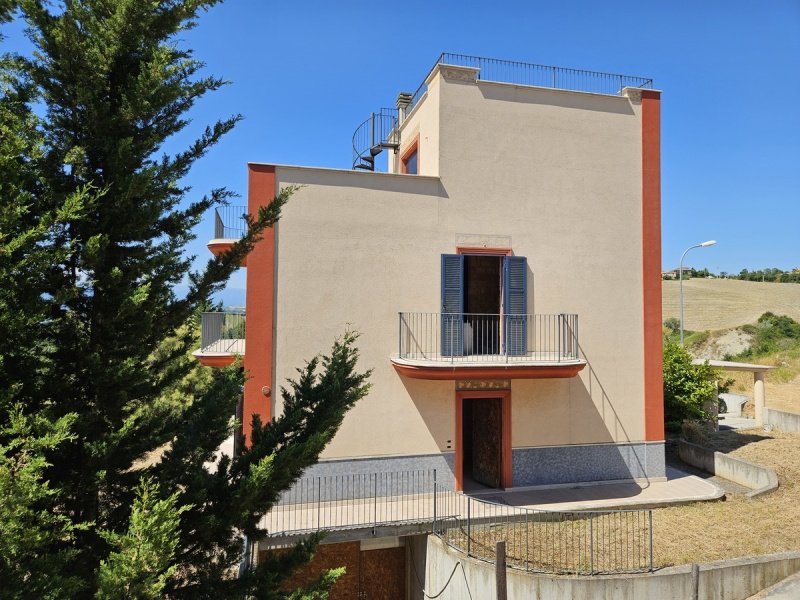 Villa in Offida